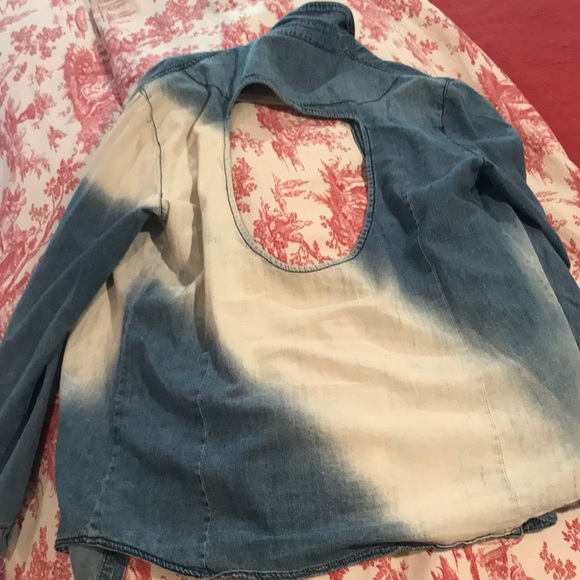 Denim button up jacket- LF - Picture 4 of 5